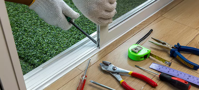 Window Hinge Repair in Key West, FL